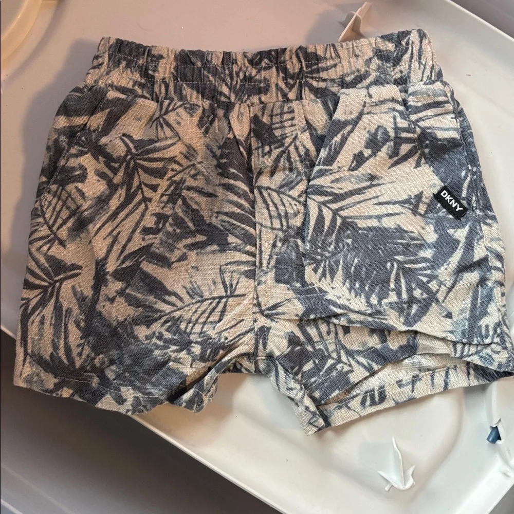 DKNY Baby Leaf Button Down Shirt and Shorts 2 piece set, Blue, 6 mos - like new